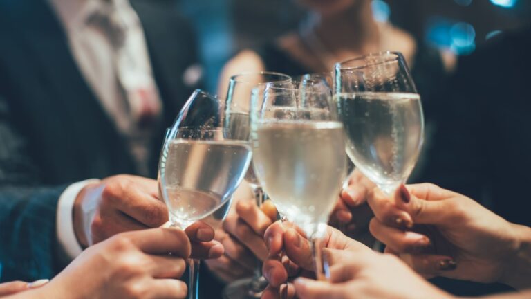 宴会の準備はどう進める？成功する幹事のポイントを解説